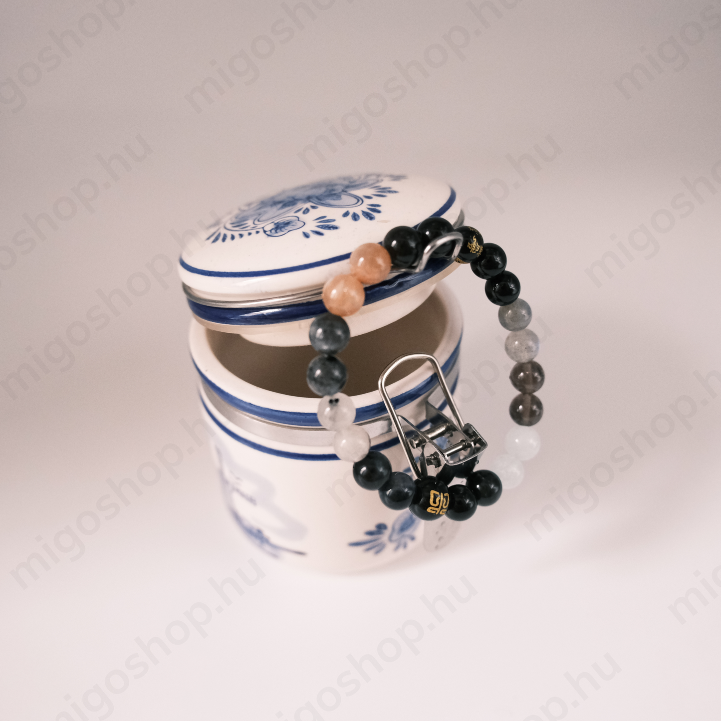 Wuxing (五行) -inspired bracelet -WATER (水 Shuǐ)